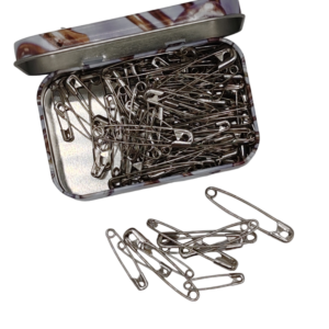 Scatola di latta con spille di sicurezza 100pz